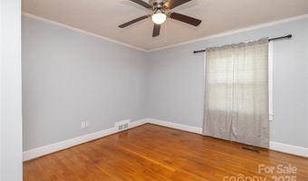 80 Pine St, Badin, NC 28009