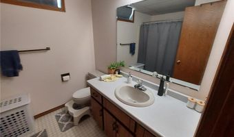 409 Sundown Dr, Avon, MN 56310