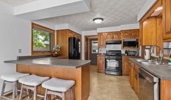 3022 W PARKRIDGE Ave, Appleton, WI 54914