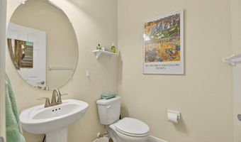 6903 Crestpoint Dr, Apollo Beach, FL 33572