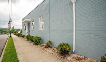 525 7th St, Altavista, VA 24517