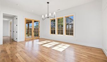 1016 NW A St, Bentonville, AR 72712