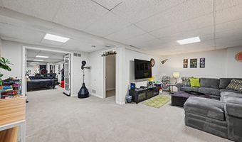 2785 Maitland Dr, Ann Arbor, MI 48105