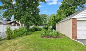 125 W Minna Ave, Avenel, NJ 07001