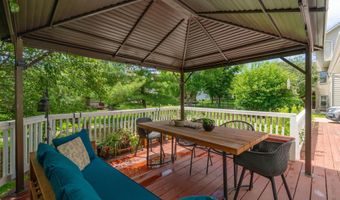 3124 Greenwood Rd, Ames, IA 50014