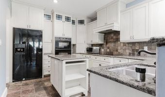 7937 Walnut Dr, Alvarado, TX 76009