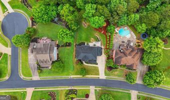 62 Applewood Ln, Acworth, GA 30101