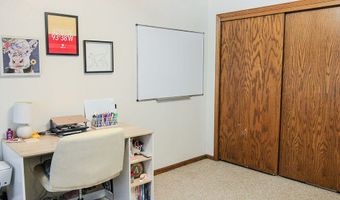 3422 West St, Ames, IA 50014
