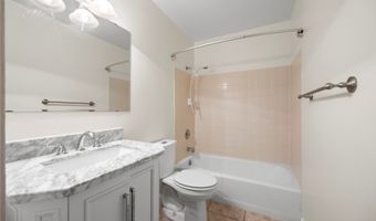 319 Kaelepulu Dr 202, Kailua, HI 96734