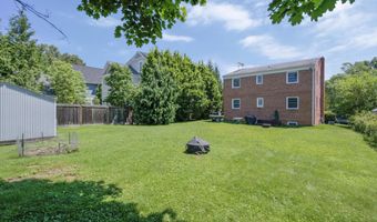 706 N CLEVELAND St, Arlington, VA 22201