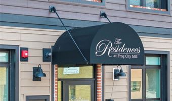 64 Mill St, Johnston, RI 02919