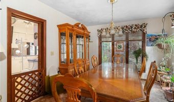 972 Reynolds Rd, Glocester, RI 02814