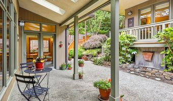 611 Forest St, Ashland, OR 97520