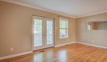 514 S HENRY St, Alexandria, VA 22314
