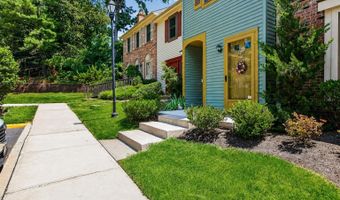 233 Perth Hill Ct, Aberdeen, NJ 07747