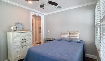 18 Sylvan St, Newport, RI 02840