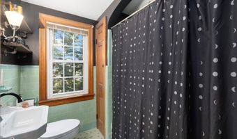 2 Haywood Rd, Coventry, RI 02816