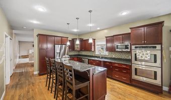 528 Vanderbilt Ave, Bayville, NJ 08721