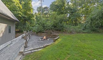 86 Carl Dr NE, Ada, MI 49301