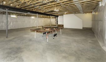 1858 Upland Dr, Ann Arbor, MI 48105