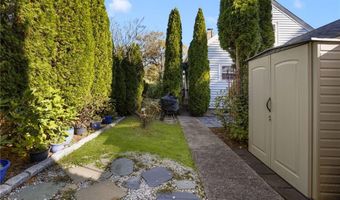 2 Preserved Arnold Ct, Lincoln, RI 02865