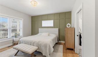 46 Somerset Cir, North Kingstown, RI 02852