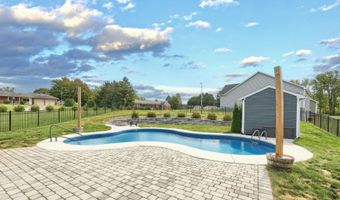 6 LOBELL Rd, Abbottstown, PA 17301