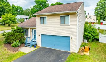 15 W Meadow Dr, Albany, NY 12203
