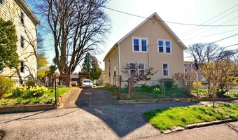 55 Mt Hope Ave, Bristol, RI 02809