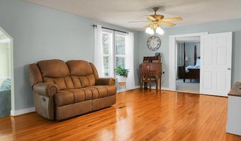 274 Rae Ln, Bonneau, SC 29431