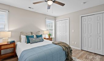 94 Rotunda Cir, Asheville, NC 28806