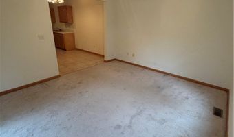 1437 Waters Edge Dr, Akron, OH 44313