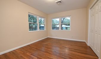 11 Shadow Ln, Apalachicola, FL 32320