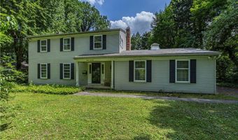 2070 White Pond Dr, Akron, OH 44313