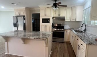 414 Pine Glen Dr, Albany, GA 31705