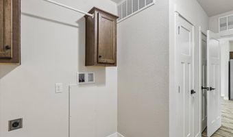 7368 NE BERWICK Dr 3, Ankeny, IA 50021