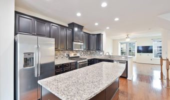 41686 MCMONAGLE Sq, Aldie, VA 20105