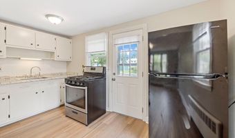 42 Neillian St 42, Bedford, MA 01730