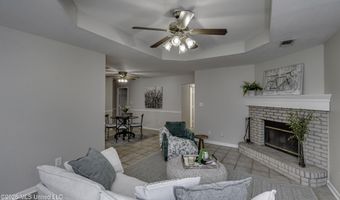 1022 Red Oak Dr, Brandon, MS 39042