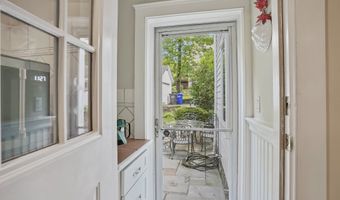 78 Hoyts Hl, Bethel, CT 06801