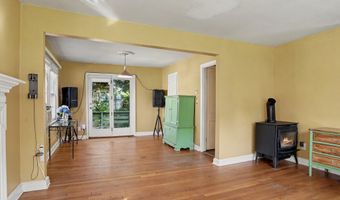 555 Lakeside Dr, Bridgeport, CT 06606