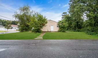 145 Spray Ave, Beachwood, NJ 08722