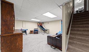 390 Willard Rd, Aurora, OH 44202