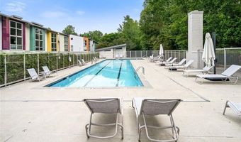 1380 Stirling Cir NW 26, Atlanta, GA 30318