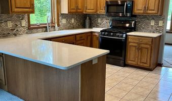 3563 Franklin Dr, Auburn, IN 46706