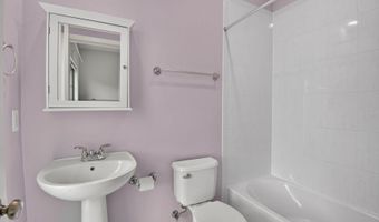 2855 CHANCELLORS Way NE, Washington, DC 20017