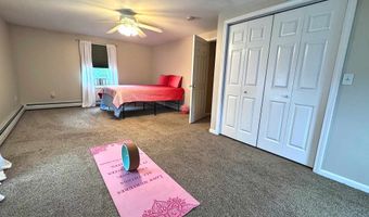 224 Garbrooke Dr, Bennington, VT 05201