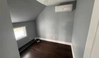 100 Merrick Rd, Amityville, NY 11701