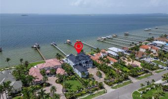 6526 SURFSIDE Blvd, Apollo Beach, FL 33572