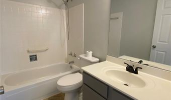 1310 Crossings Ct B, Ballwin, MO 63021